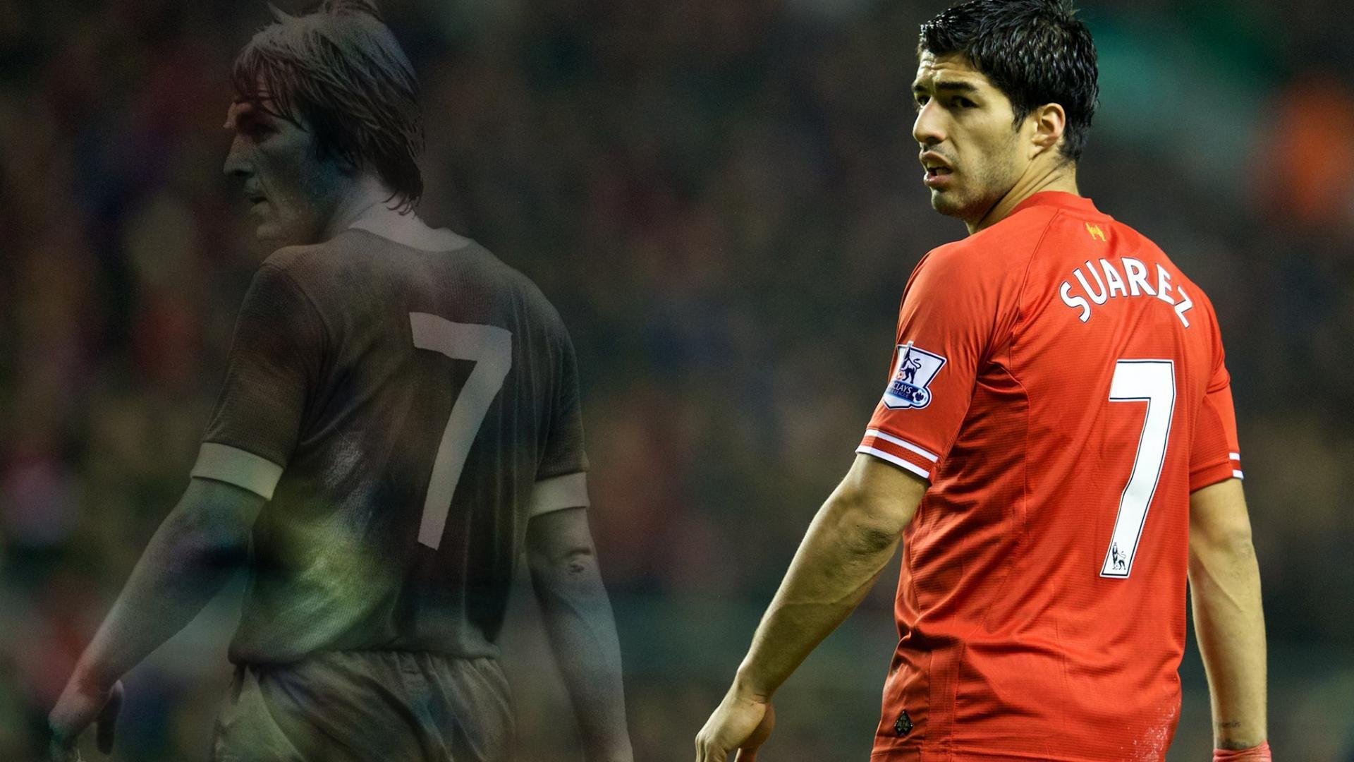 后腰对压迫下出球起到关键作用，腰后面有压迫感