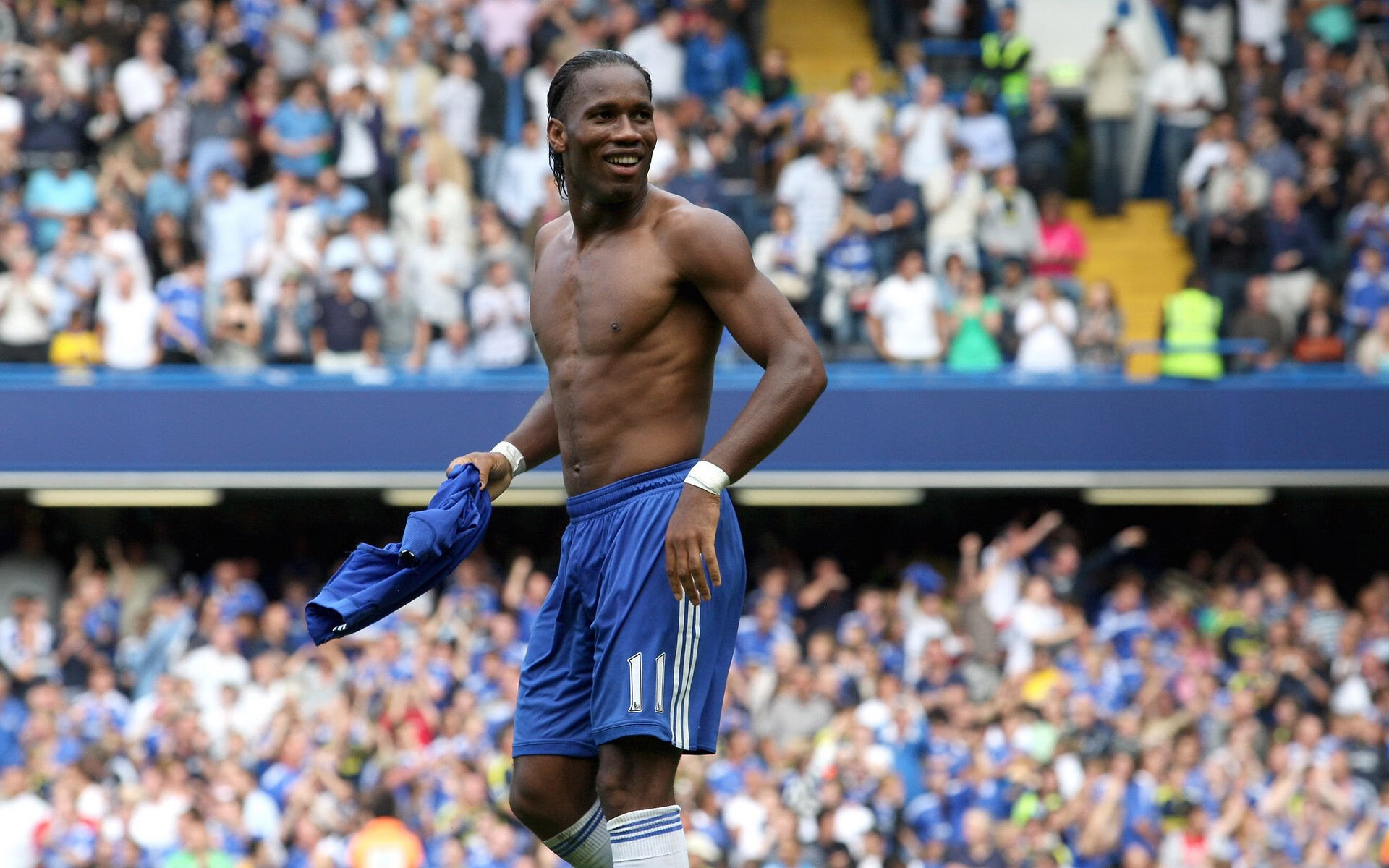 曼城前场多点开花打出进攻高潮,曼城主场the king